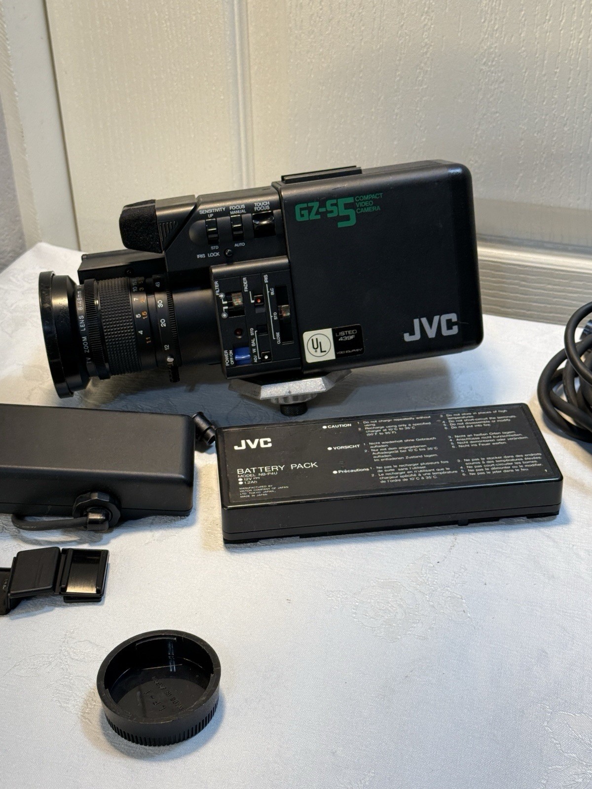 JVC GZ-S5 High-Band Saticon Video Camera Tested Working w/ Case & Battery