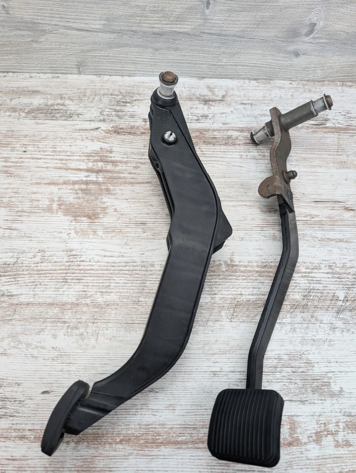 2003 - 2007 Dodge Ram Clutch and Brake Pedal Manual Trans - Image 4 of 4
