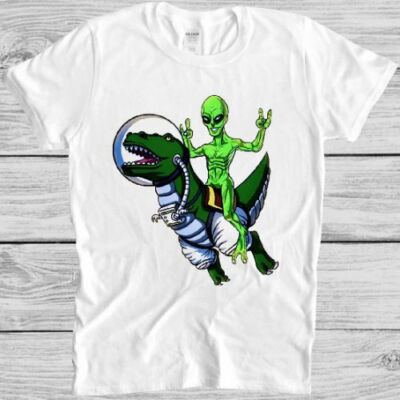 Alien Riding T-Rex TShirt Galaxy Travel Space Dinosaurier Astronaut Cosmic Tee M81