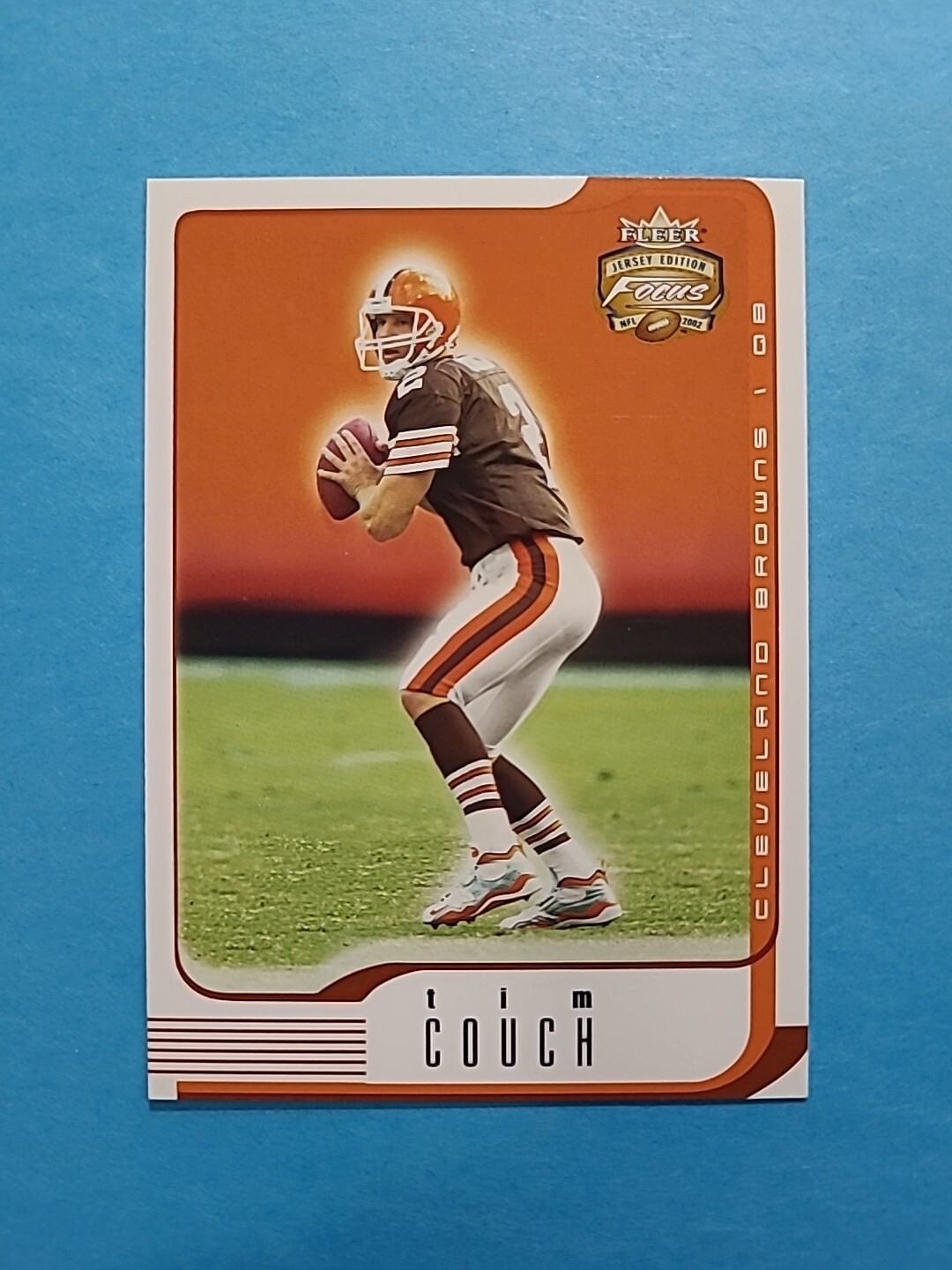 TIM COUCH 2002 FLEER FOCUS JERSEY EDITION FOOTBALL CARD # 46 H0539