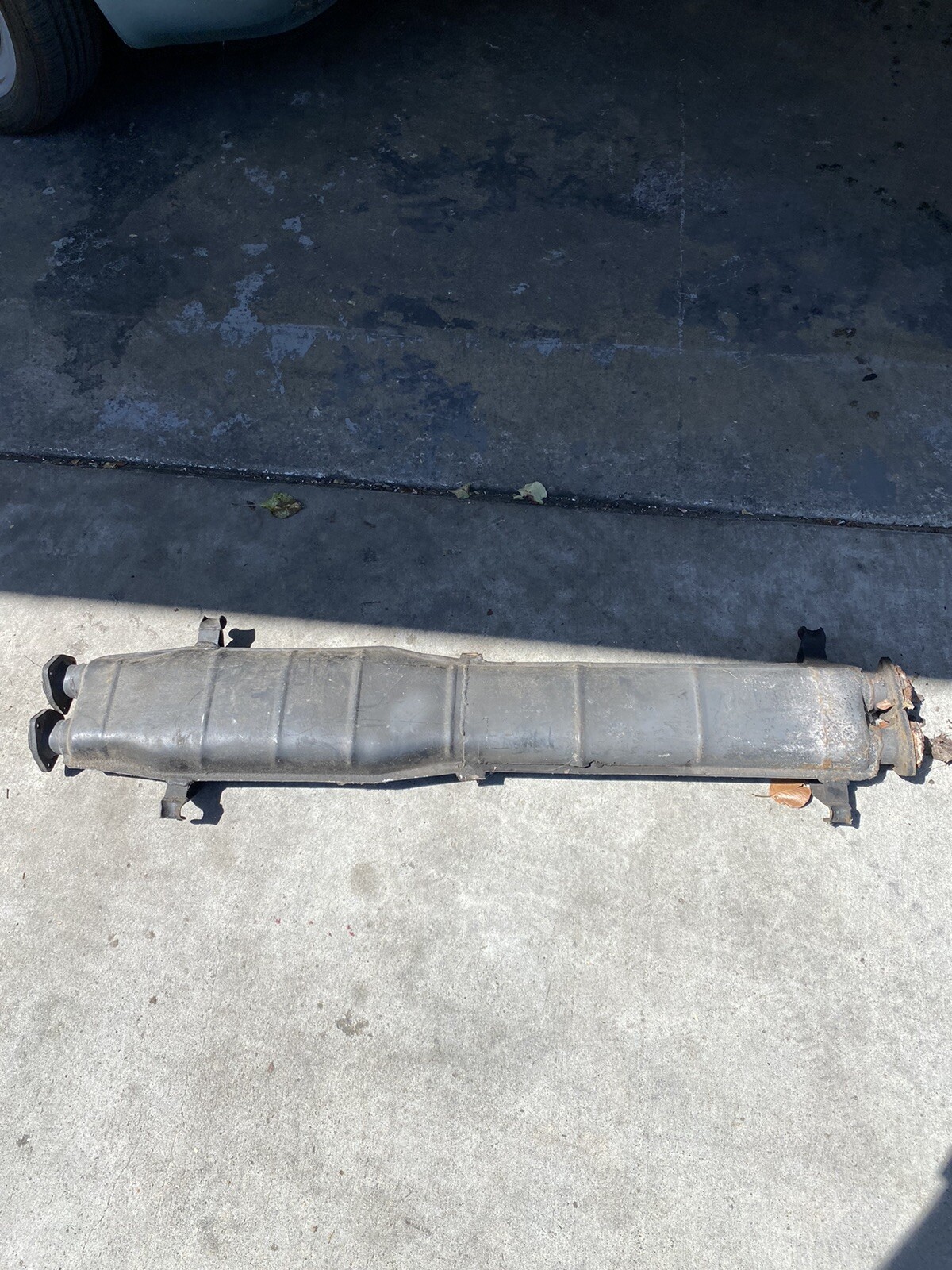1972 ferrari 365 gtc/4 Muffler