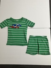 Hanna Andersson Boy  s Red Blue Race Cars Pajamas 2 Piece Set Size 5 Shorts