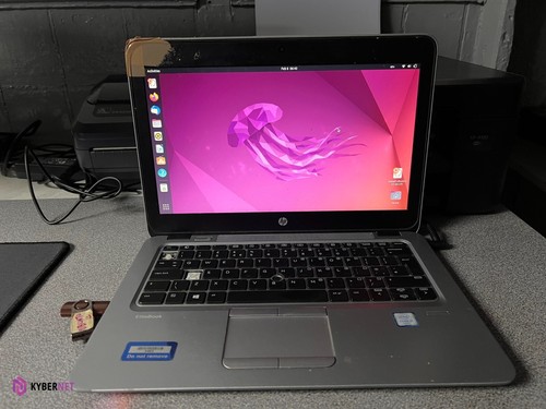 HP EliteBook 820 G3 Series Hinge Covers Left & Right -67A - Picture 3 of 3