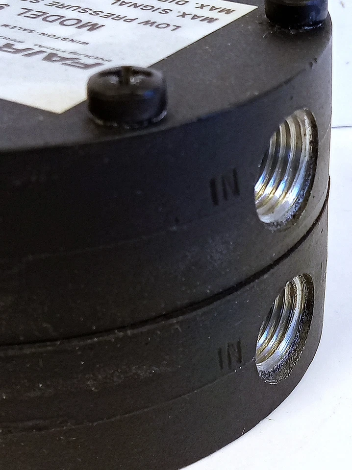 Relé selector de baja presión Fairchild 90052 Foto 2 de 4