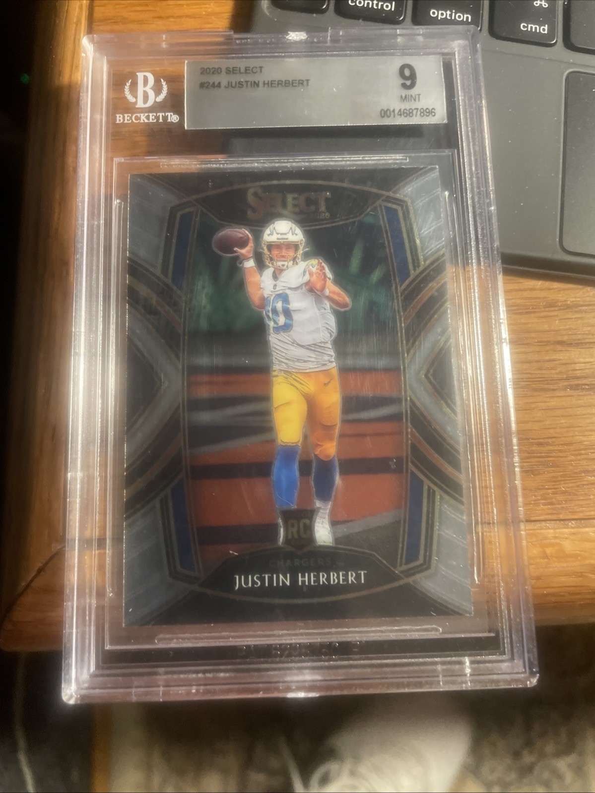 2020 PANINI SELECT🏈JUSTIN HERBERT #244 SILVER PRIZM(R/C)BGS 9💰LOW POP CHARGERS