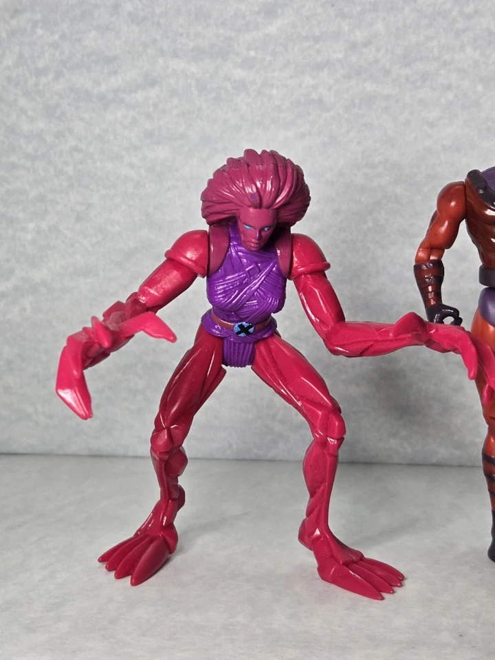Lote De 3 Figuras De Acción De Colección X-Men Marvel Años 90 5" Magneto Penitencia 6" Bestia  Foto 4 de 4