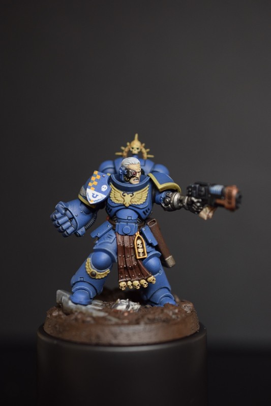 Pro Painted Primaris Lieutenant - Warhammer 40k Ultramarines Space Marines