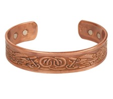 handcrafted magnetic copper bracelet. Hand forged with solid and high gauge Tibe