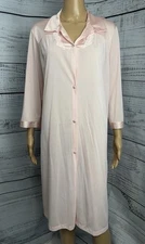 VTG Vanity Fair Blush Pink Nylon Button-Up Robe Medium USA Sheer Lace