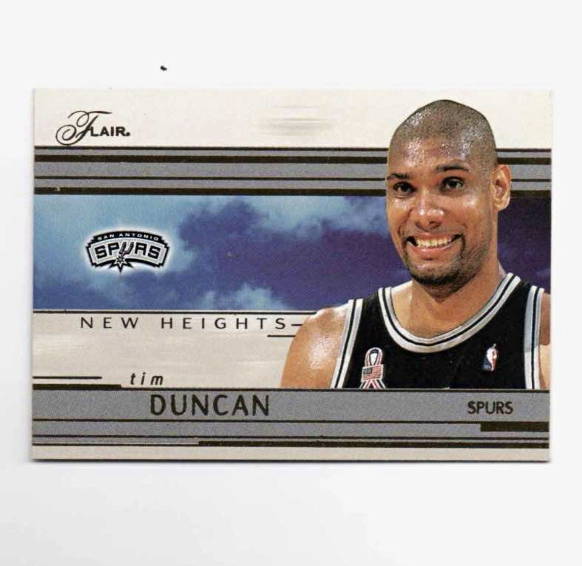 Fleer/SkyBox 2002-03 Flair New Heights Tim Duncan #4 OF 20 NH Spurs Insert