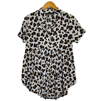 Heimish USA Womens Leopard Top Small White V-Neck Short Sleeve Shirt Boutique