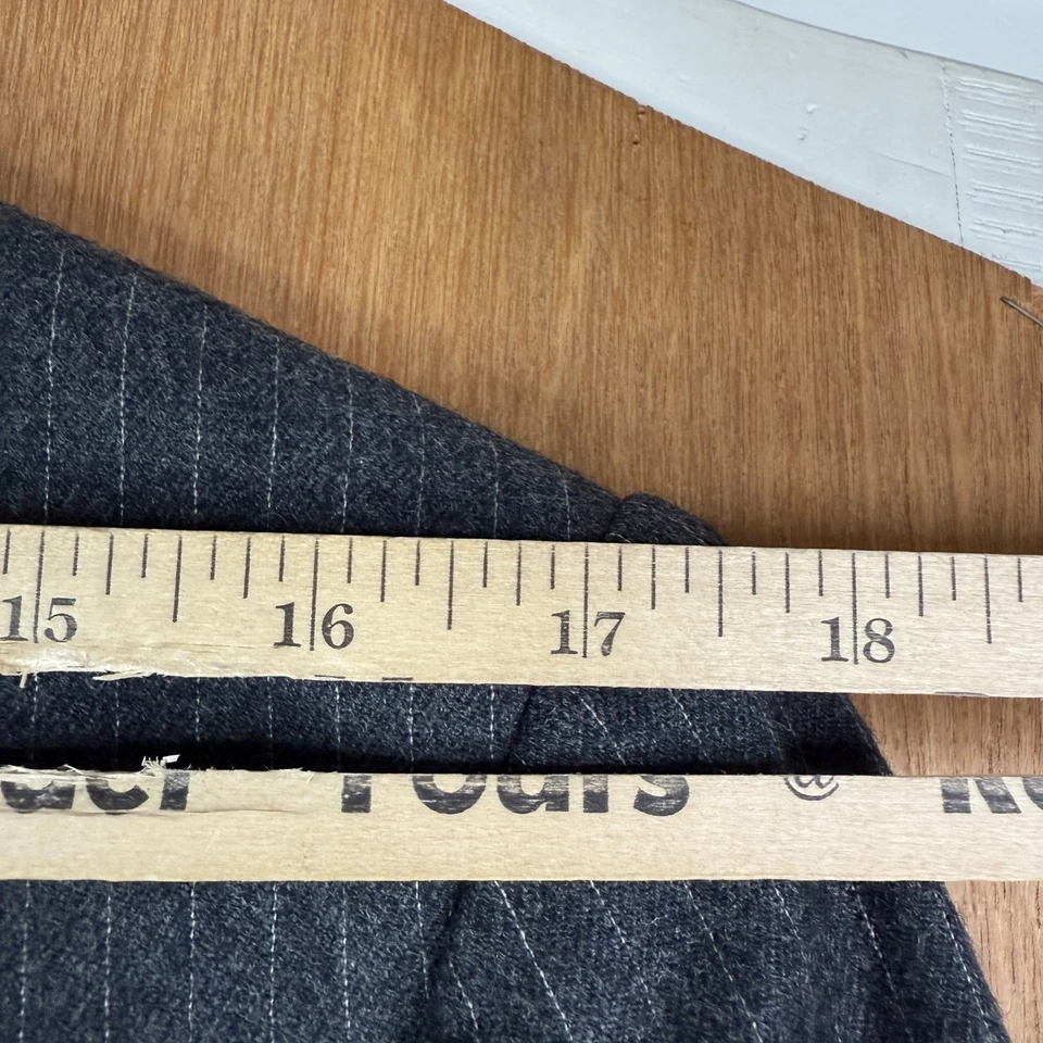 VTG Flannel Suit Mens 42S Gray Pinstripe 2 Button 100% Wool 3 Piece Pants 34x29 - Image 4 of 4