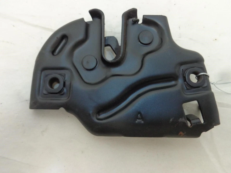 OEM 15757371 Chevy GMC Hood Latch Assembly S10 C1500 Blazer  - Image 2 of 3