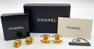 Auth Chanel Coco Mark TurnLock 93P/96P Engraved Gold Earrings 2PCS W/Box MR 0646