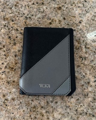 Tumi Gray Black Grained Leather Bifold Multi Card Case Holder Compact Wallet ID