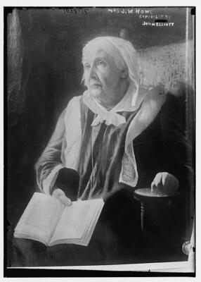 Mrs. H.W. Howe with book, co. John Elliott c1900 Large Old Photo