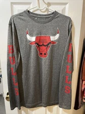 Chicago Bulls UNK Brand Net Dri Men’s Gray Long Sleeve Shirt Size Medium