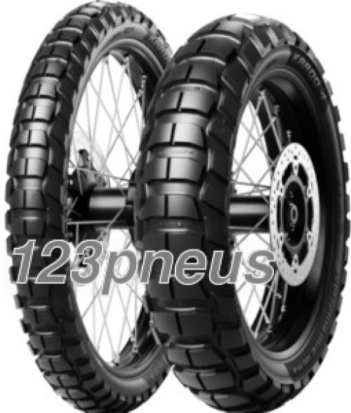 Pneus Metzeler Karoo 4 évite le patinage dans la boue en moto trail