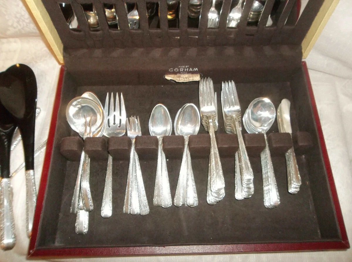 TOWLE CANDLELIGHT PATTERN STERLING SILVER FLATWARE SET 97 PIECES