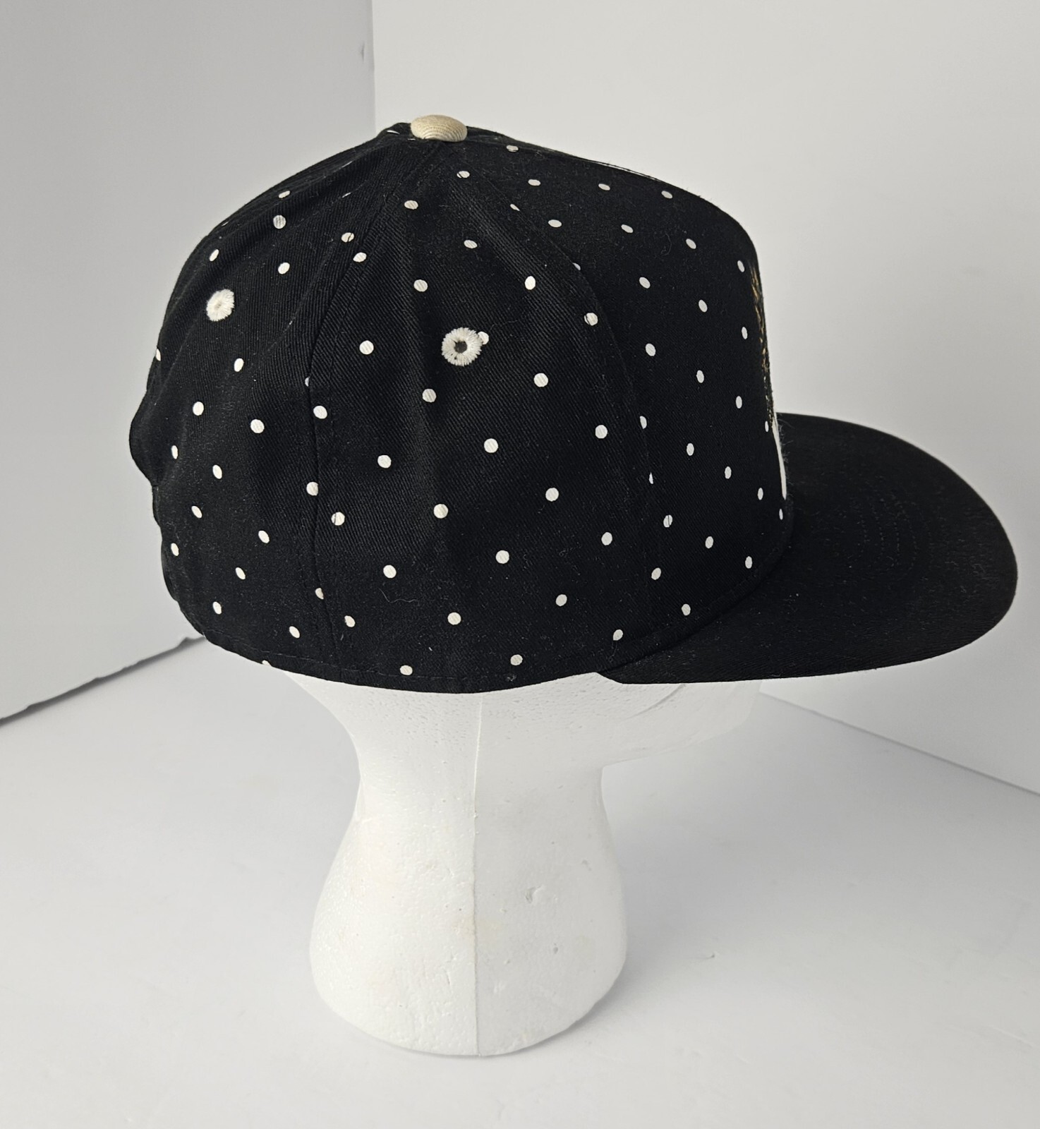 Neff Embroidered Pineapple Double Zero Snapback A… - image 5