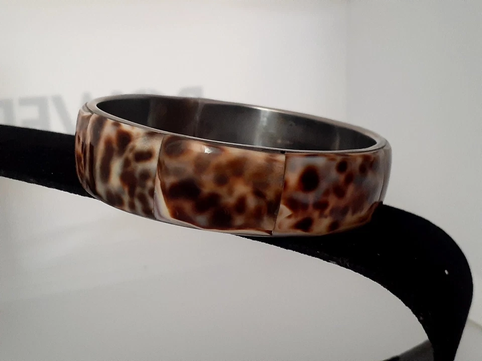 Natural TIGER COWRIE SHELL Spotted Brown brass bangle Bracelet f - Image 3 of 4