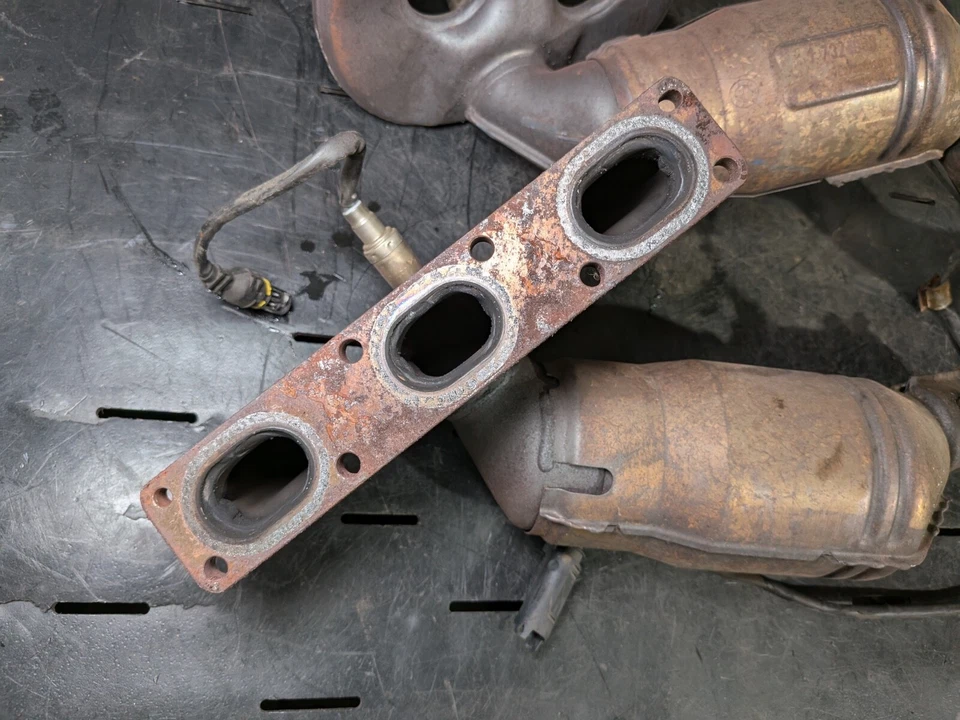 99-02 宝马 Z3 M52 2.8L 328ci 328i 528i E46 E39 发动机 EXHAUST MANIFOLD HEADERS — 第 2/4 张图片