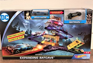 hot wheels expanding batcave