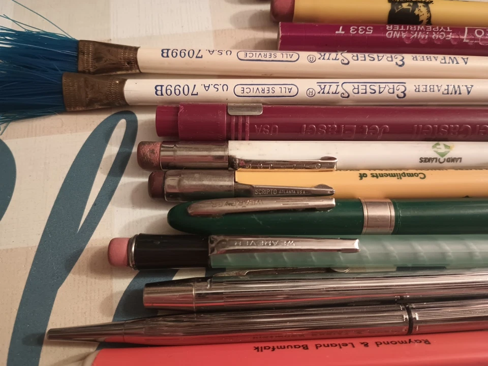 Vintage Pen, Pencil And Eraser Lot- Wearever, Faber Castell, Bic, Floaty Pen++ - Image 3 of 4