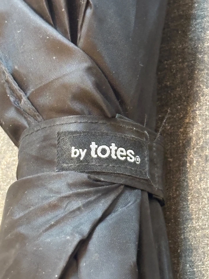 TOTES ADULT UMBRELLA BLACK W GRAPHITE STEM (SHOCK PROOF) W FREE SHIPPNG - Imagem 2 de 4