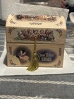 New ListingSnow White & The Seven Dwarfs Cardboard jewelry box disneyland 90’s