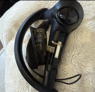   1  Steam Valve Index VR Controller Knuckles - Right ONLY  
