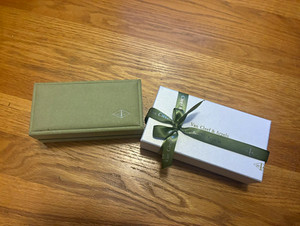 Van Cleef & Arpels ジュエリーBOX リボン バタフライ付き Van Cleef Jewelry Box | eBay