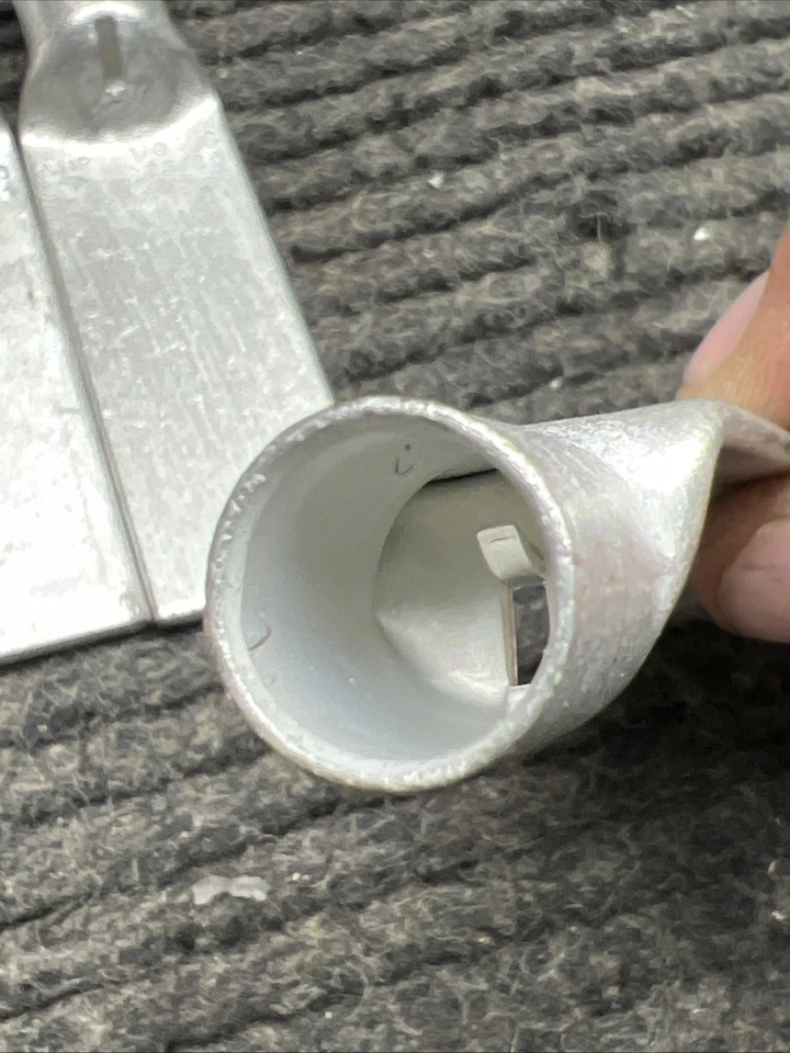 Lot of 19 Blank Tongue Copper Compression lug 100amp - Image 4 of 4