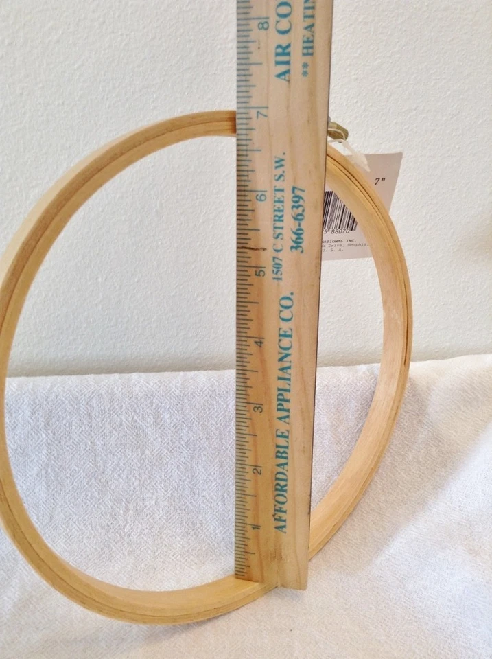 Lot of 4 Vintage Wooden Embroidery Hoop Cross Stitch Frames 7", two 5", 4" - Image 3 of 4