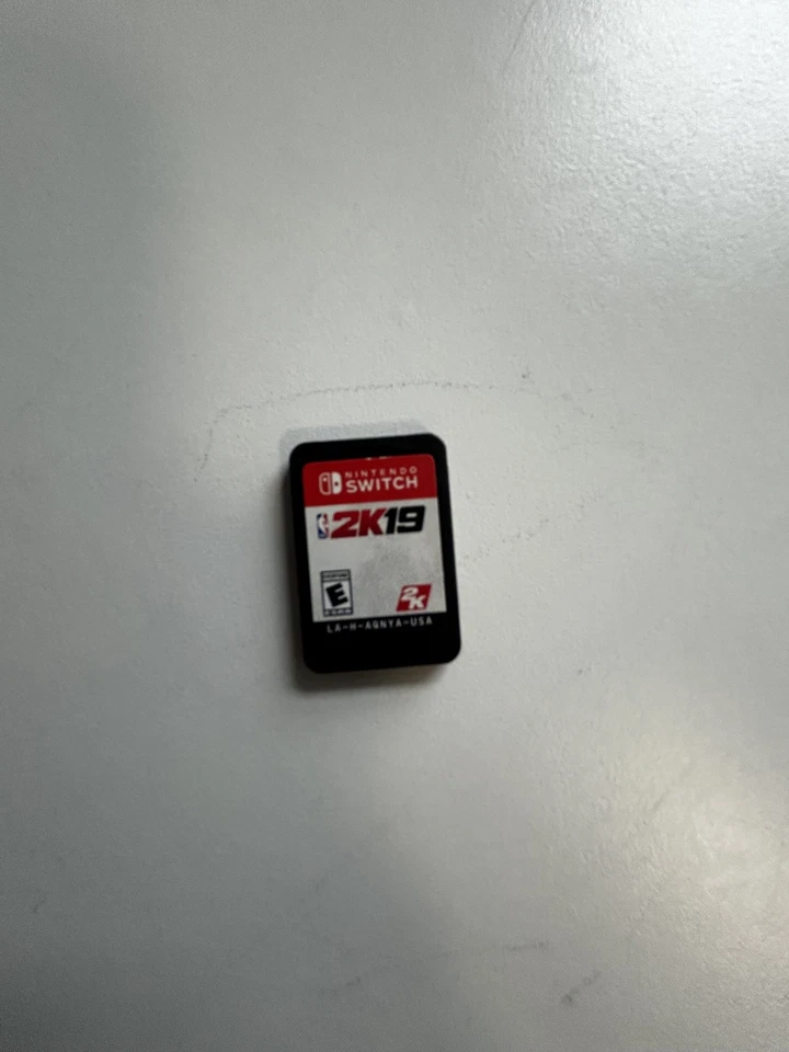 NBA 2K19 任天堂 Switch,带手动和游戏完整 + 已测试 全新带盒 — 第 4/4 张图片