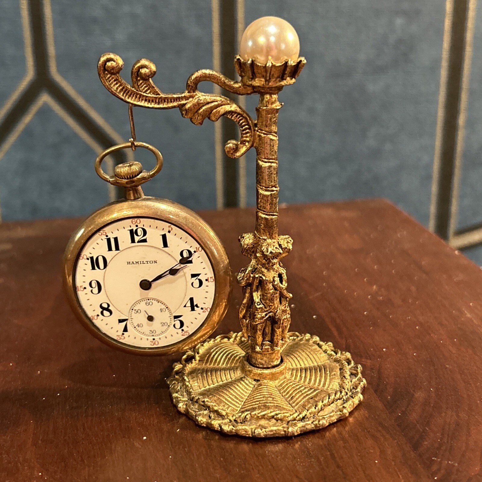 Vintage 4" Gold Pocket Watch Hanger Display Stand Cherubs w Antique