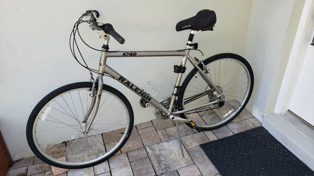 raleigh 300 road bike
