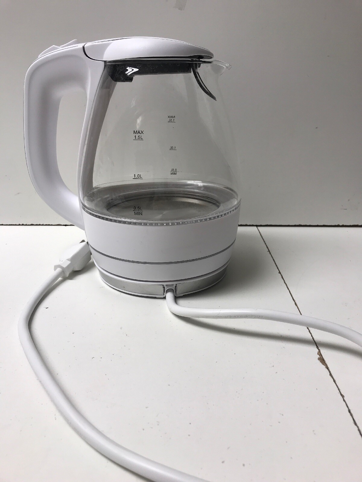 OVENTE 1.5L BPAFREE GLASS ELECTRIC KETTLE WHITE (KG83W) eBay