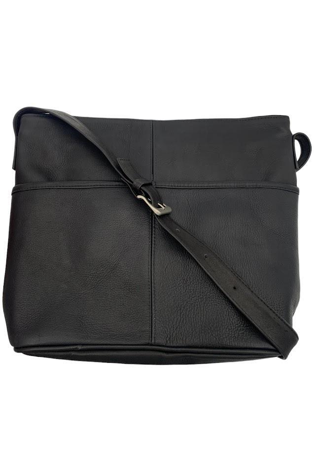 Кожаные босоножки Le Donne с двумя накладными карманами черного цвета