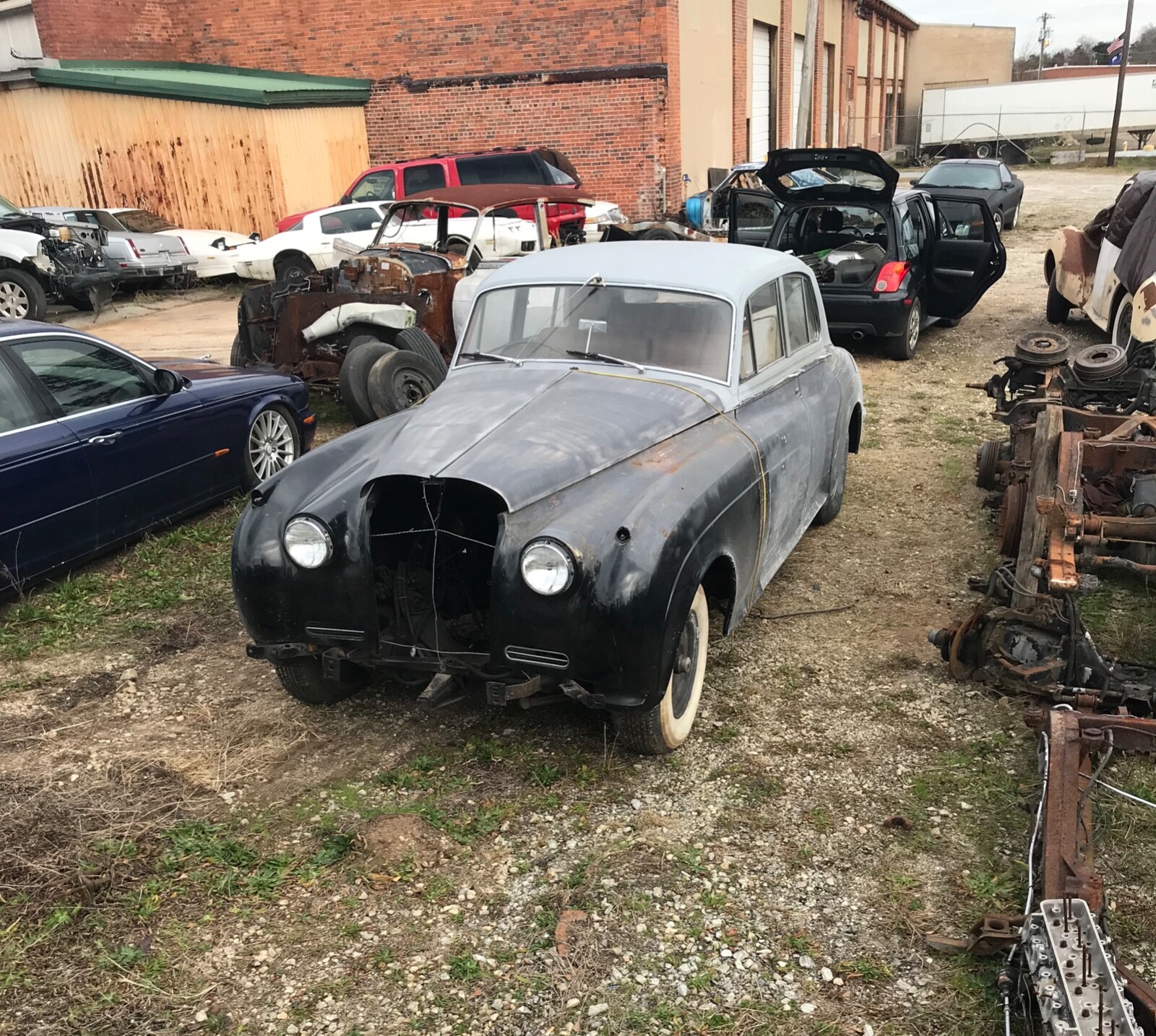 ROLLS ROYCE SILVER CLOUD `55-65 BATTERY COVER. THE WORLDS LARGEST USED INVENTORY