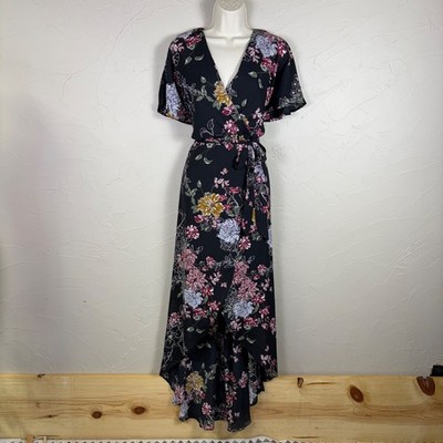 boho maxi dress for wedding guest Long Sleeve Crochet Resort Dress – bebe main image 0