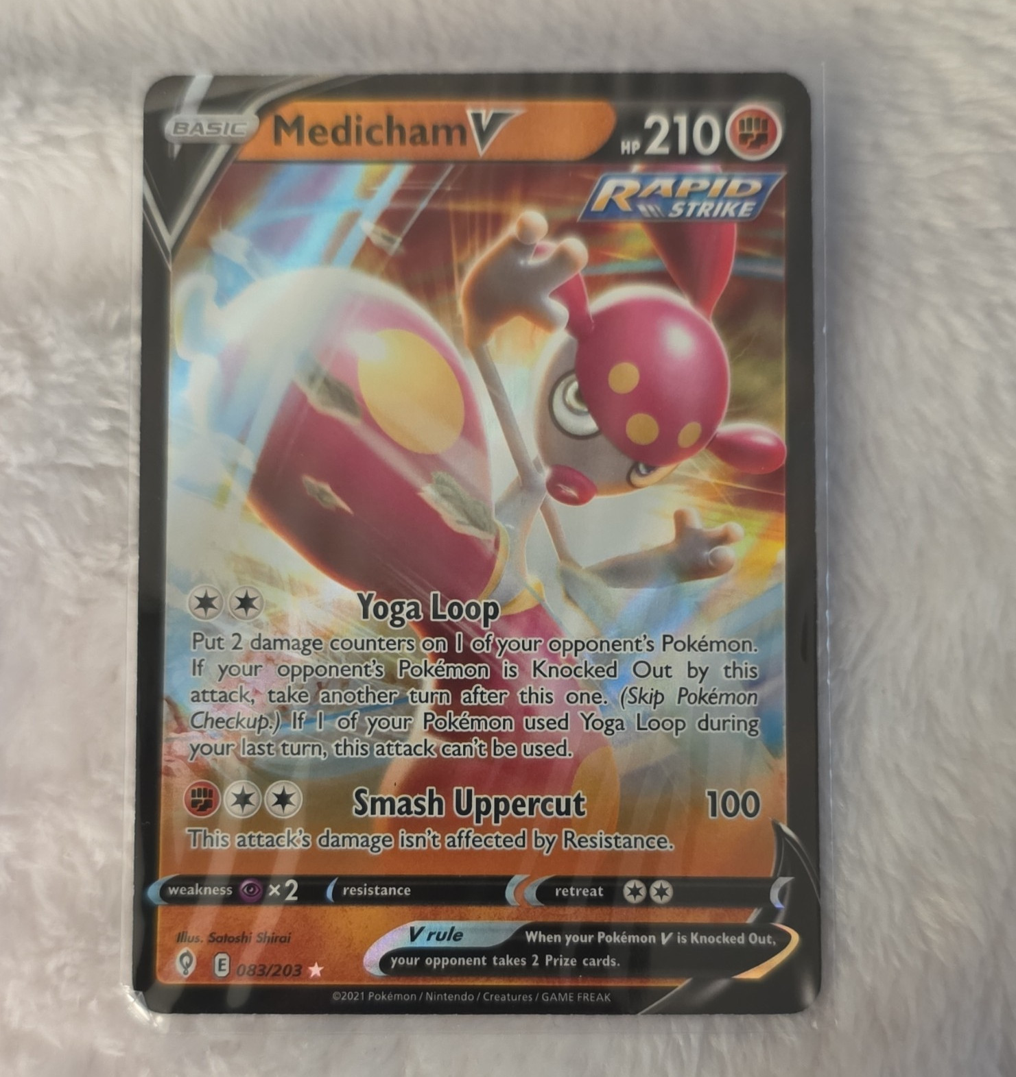 Nintendo Medicham V 083/203 Evolving Skies Rapid Strike Ultra Rare Holo 210HP