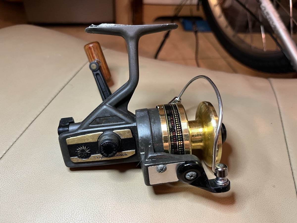 Daiwa スピニングリール ブラック/ゴールド SLP WORKS EXIST