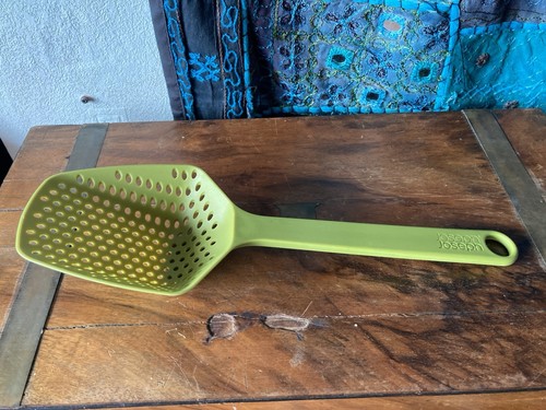 Joseph Joseph green strainer colander spoon Designed by Morph - Picture 1 of 6