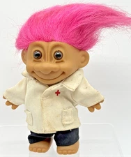 Vintage 5" TROLL Doctor Surgeon Fuchsia Hair w White Lab Coat Black Pants Russ