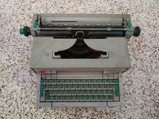 Macchina da scrivere Olivetti Praxis 48 vintage da collezione usata discreta