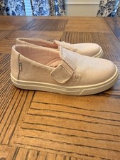 TOMS Toddler Girl s Pink Iridescent Droplet Luca Canvas Sneakers NEW US size 11c