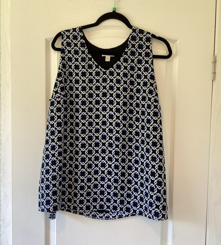 Cato V-Neck Woven Polyester Sleeveless Geometric Blouse Plus 18/20W EUC