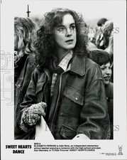 1988 Press Photo Actress Elizabeth Perkins in "Sweet Hearts Dance" - lrp96912