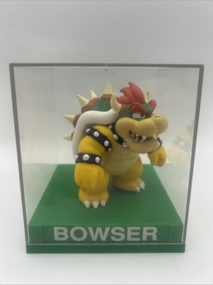 RARE NINTENDO 2010 Super Mario Bros Bowser Figure PVC Game Room Display
